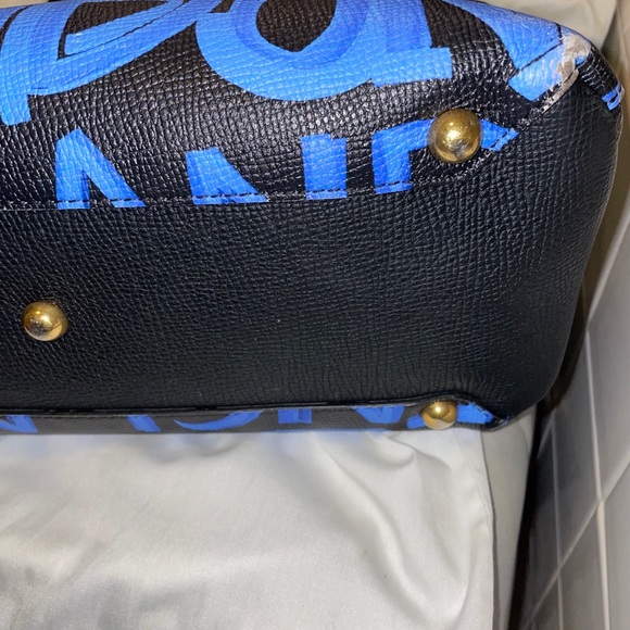 Burberry - Picture 6 of 7